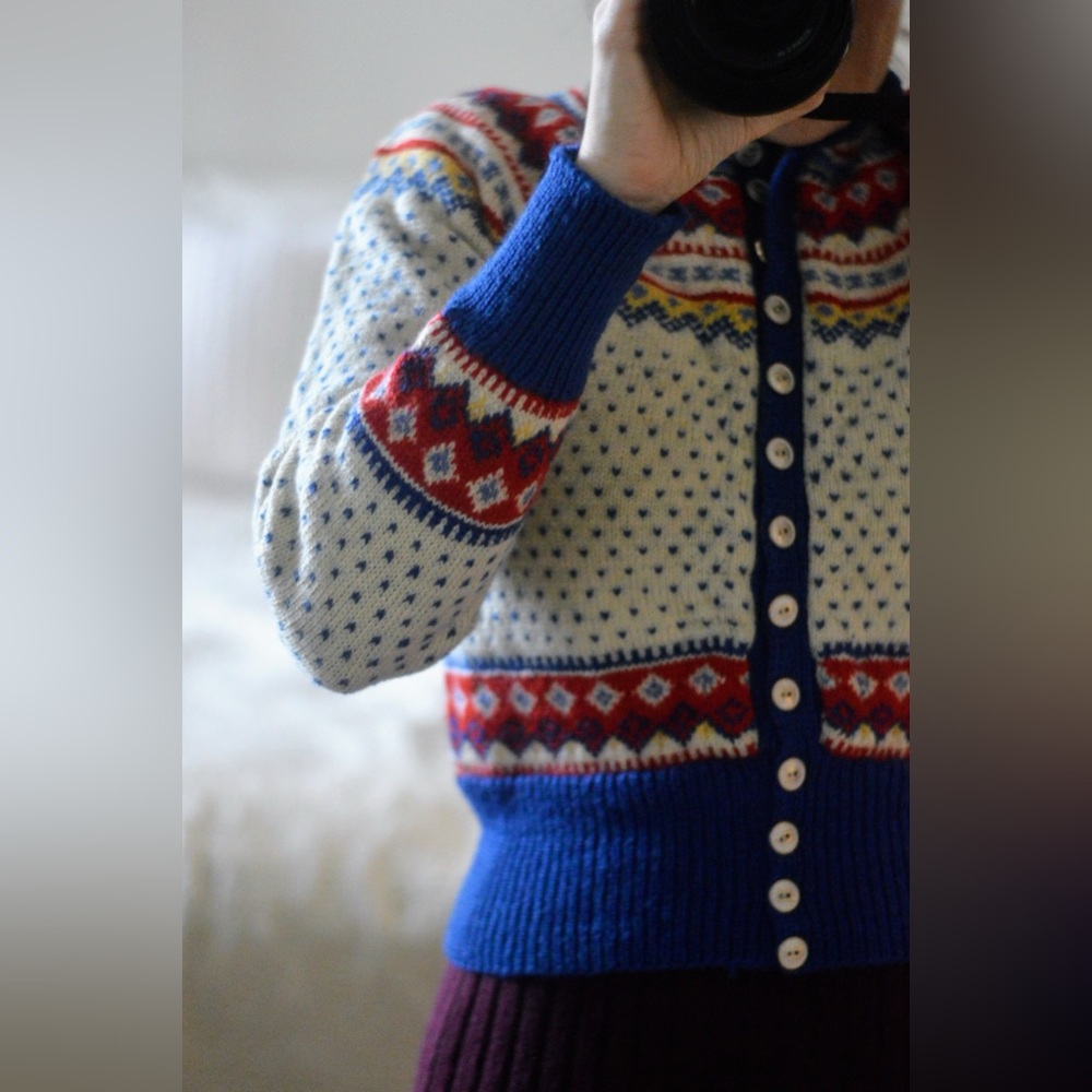 Vintage wool fair isle cardigan sweater size Medium fits smaller